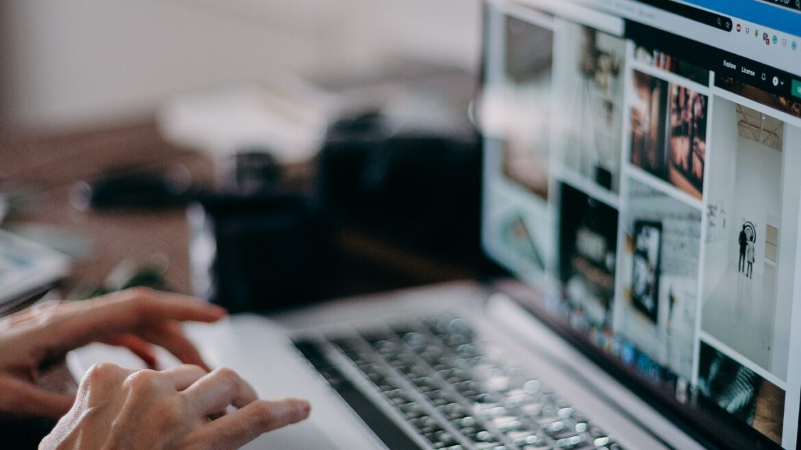 What are the parts of a strong e-commerce UX?