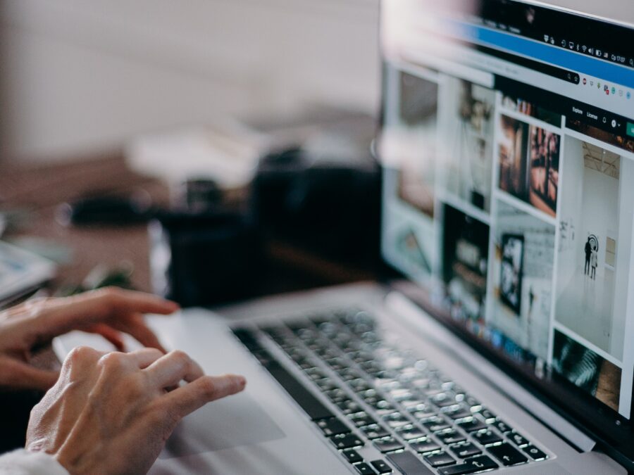 What are the parts of a strong e-commerce UX?